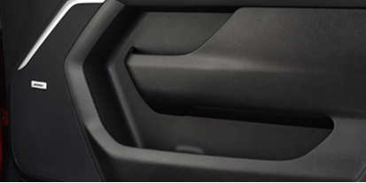 GMC Yukon Denali premium Bose 14-speaker sound system